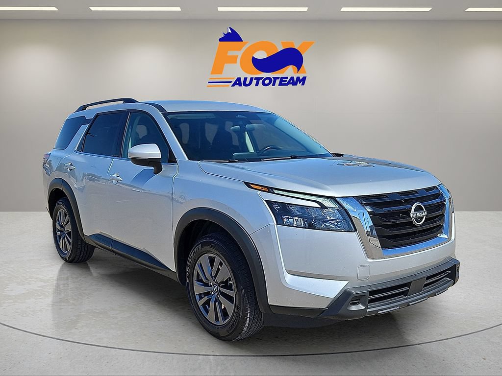 Used 2024 Nissan Pathfinder SV FWD image 6