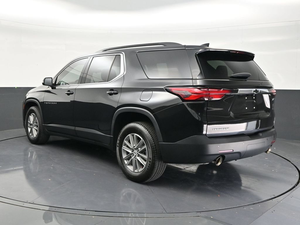 Used 2024 Chevrolet Traverse LT FWD image 3