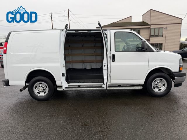 Used 2024 Chevrolet Express 2500 w/ Driver Convenience Package image 28