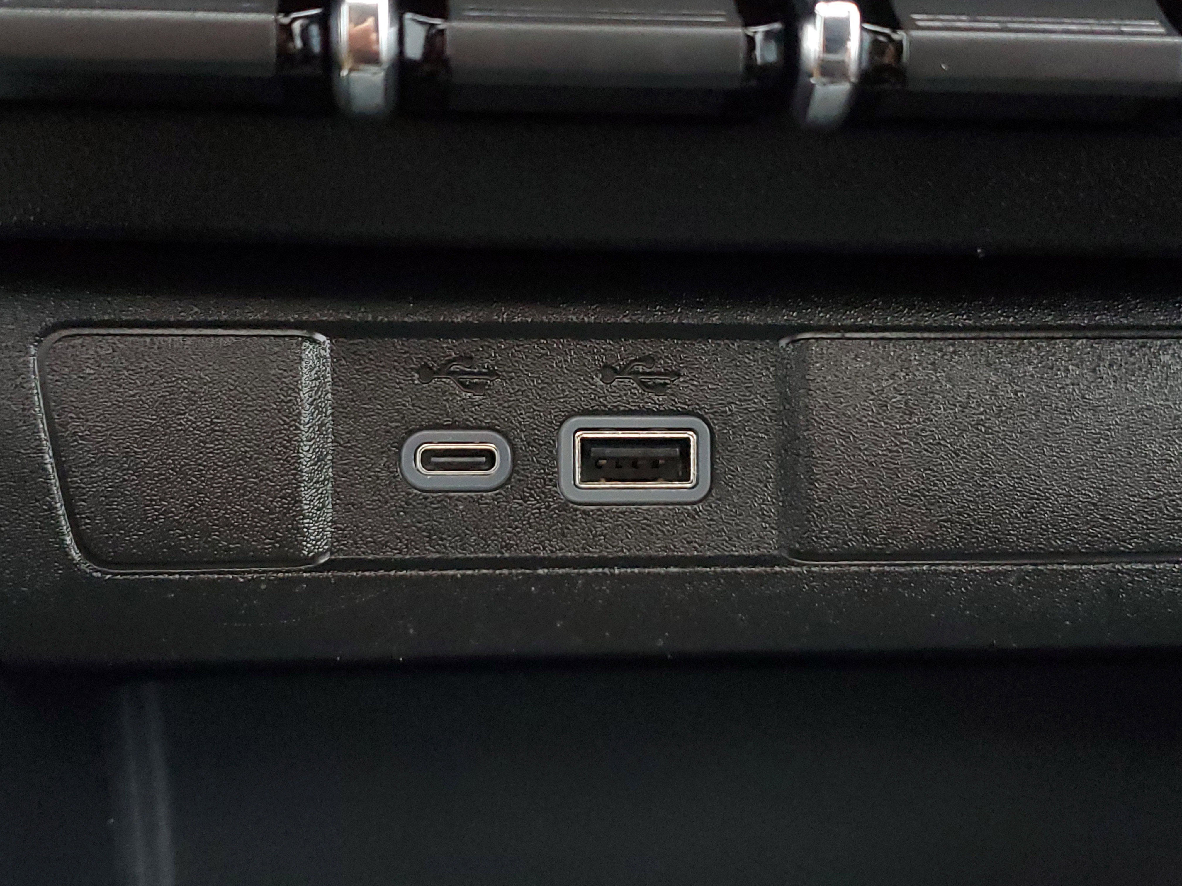 Used 2024 GMC Canyon AT4 image 27