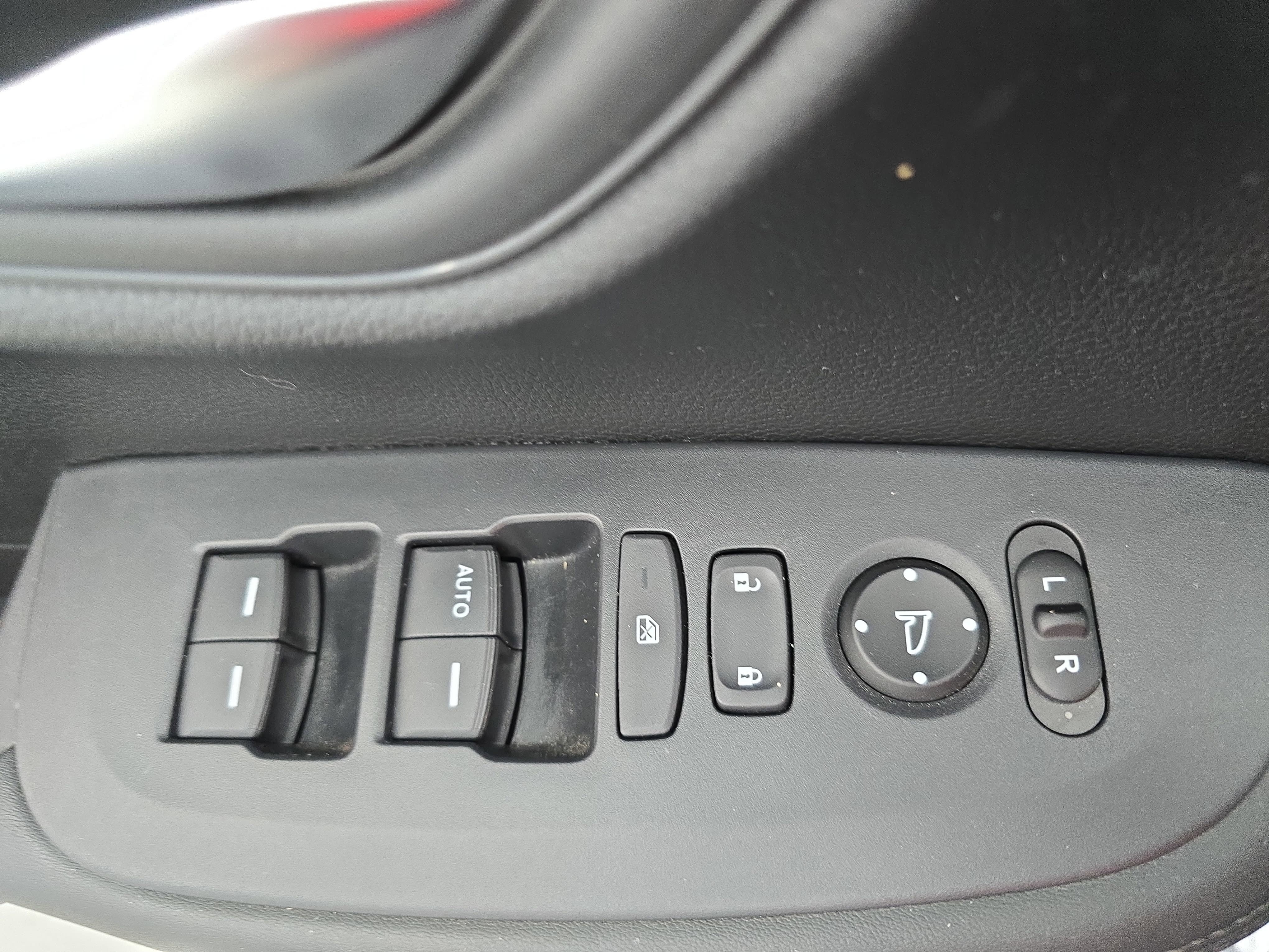 Used 2024 Honda HR-V LX image 27