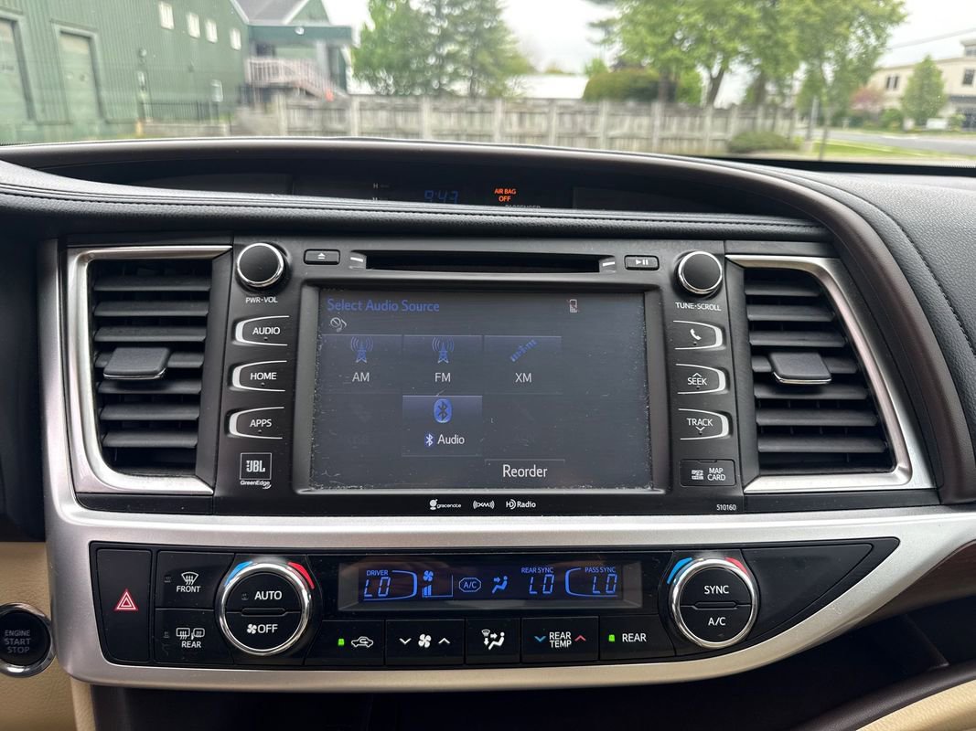 Used 2016 Toyota Highlander Limited AWD/4WD image 23
