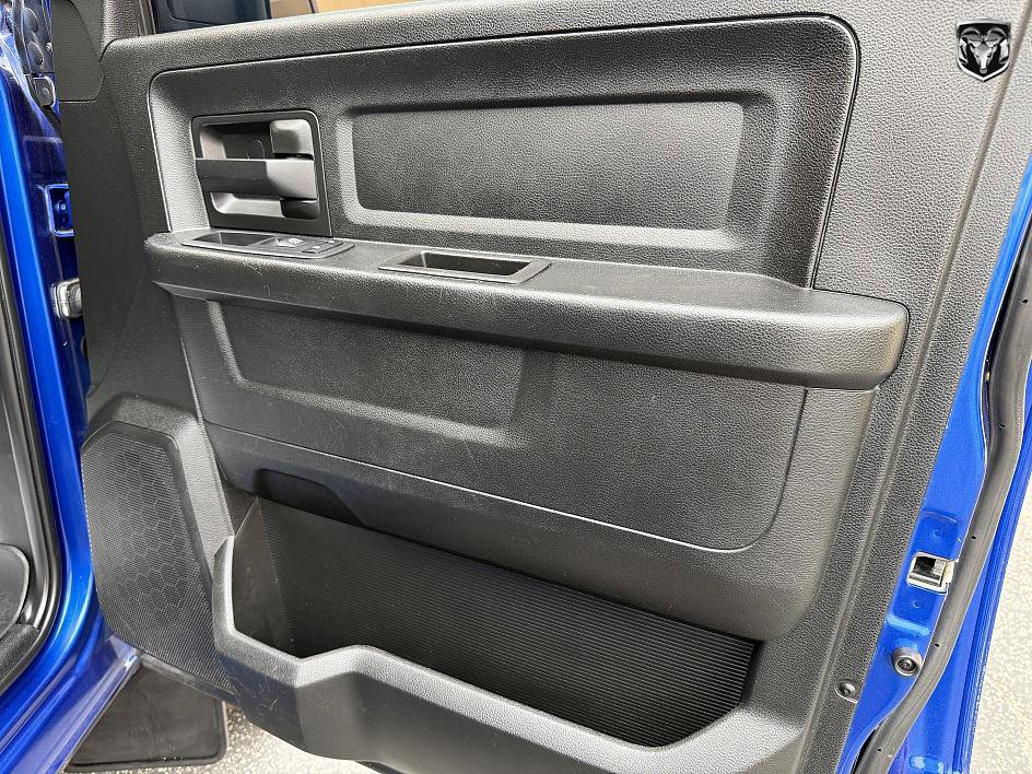 Used 2019 RAM 1500 ST w/ SXT Plus Group image 22