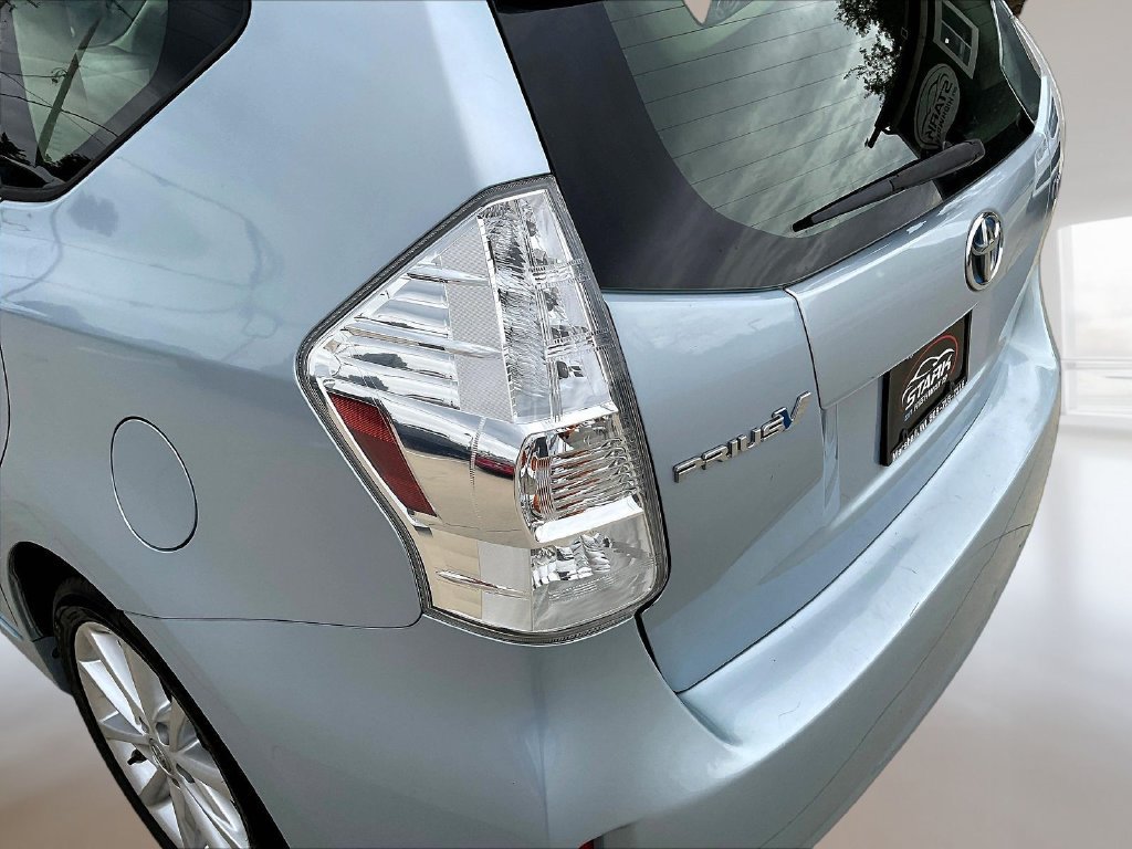 Used 2014 Toyota Prius V Five FWD image 23