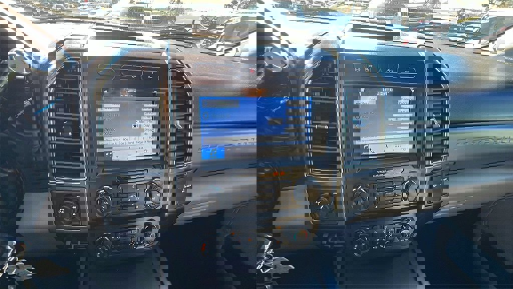 Used 2019 Ford F250 XLT w/ XLT Premium Package image 29