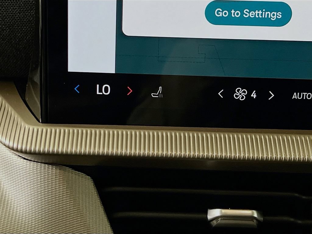 New 2026 Ford Explorer Active AWD/4WD image 25