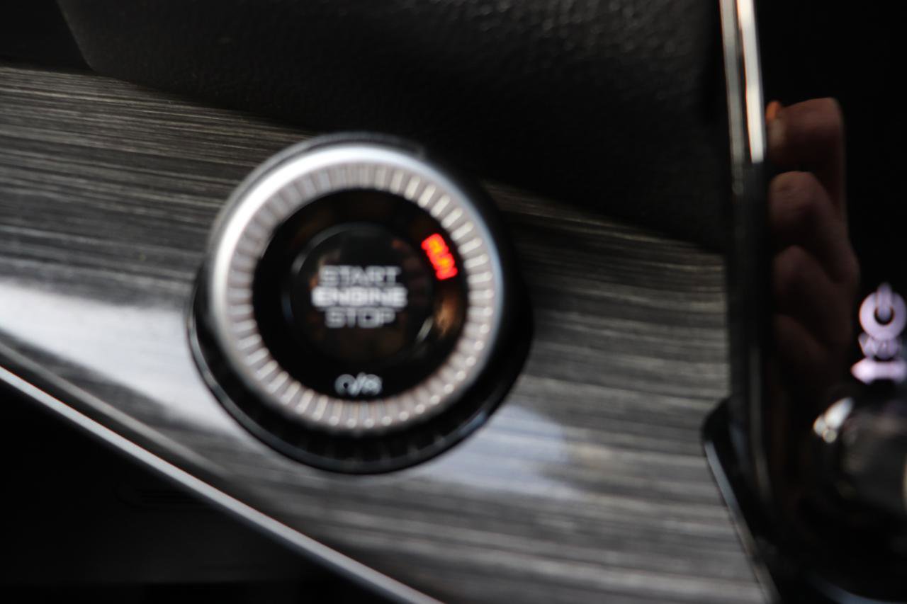 Used 2024 Jeep Wagoneer L Series II w/ Flexible Seating Group image 40