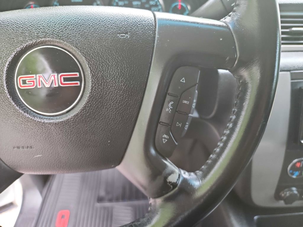 Used 2014 GMC Sierra 2500 SLT w/ Suspension Package, Off-Road AWD/4WD image 25