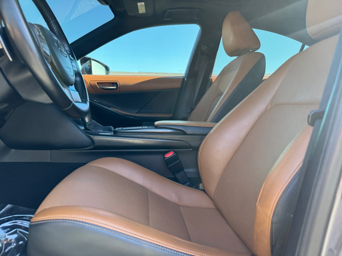 Used 2021 Lexus IS 300 AWD w/ Comfort Package image 17