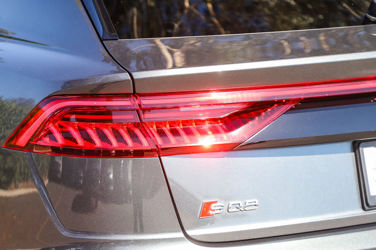 Used 2022 Audi SQ8 Prestige AWD/4WD image 9