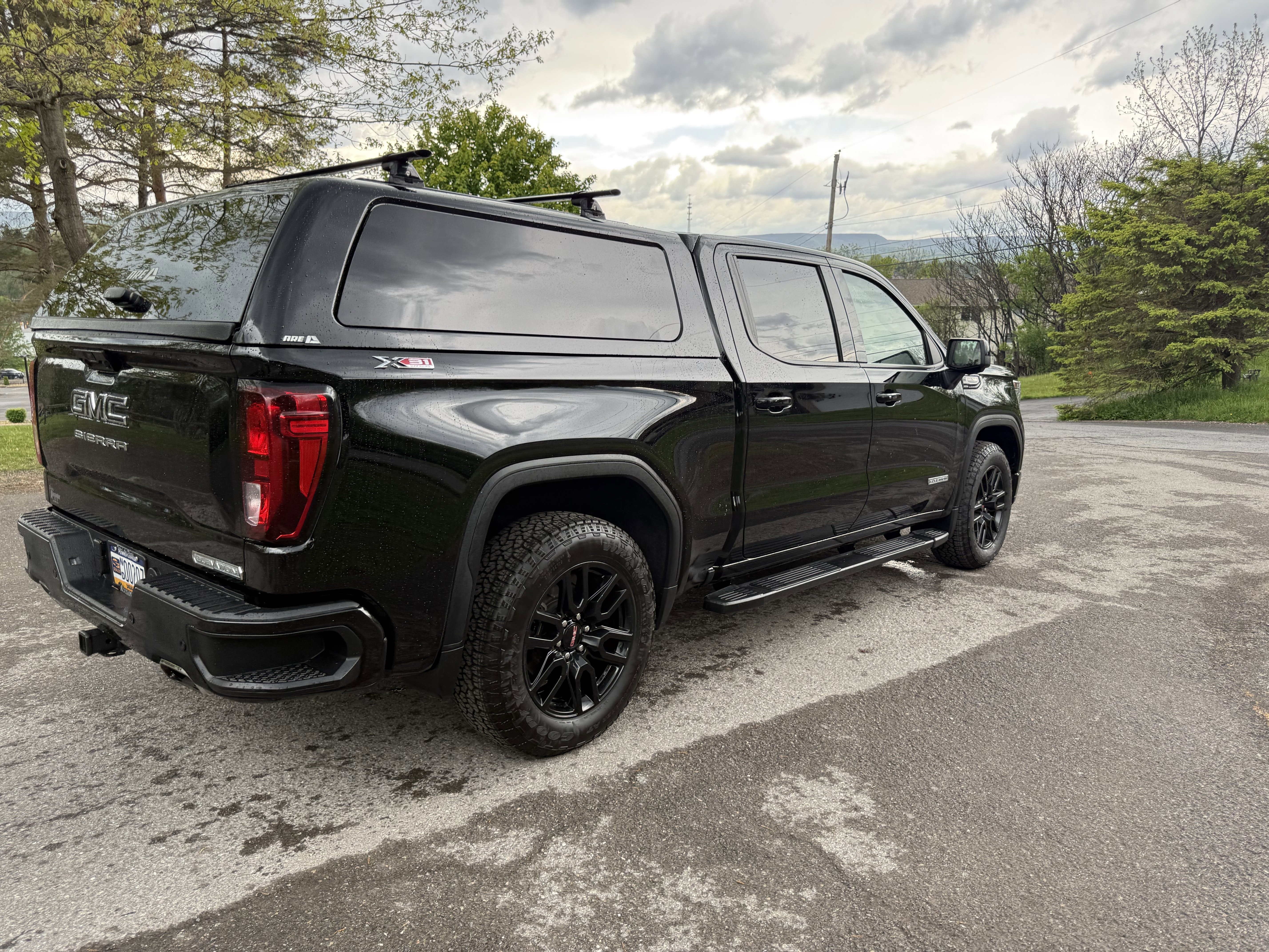 Used 2025 GMC Sierra 1500 Elevation w/ Elevation Premium Package AWD/4WD video 3