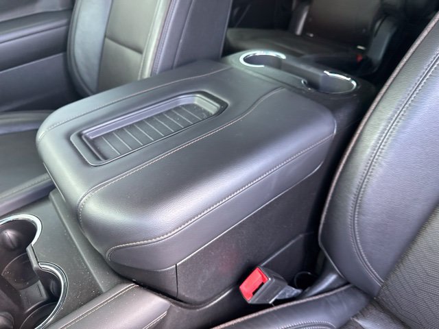 Used 2022 Chevrolet Suburban High Country RWD image 21
