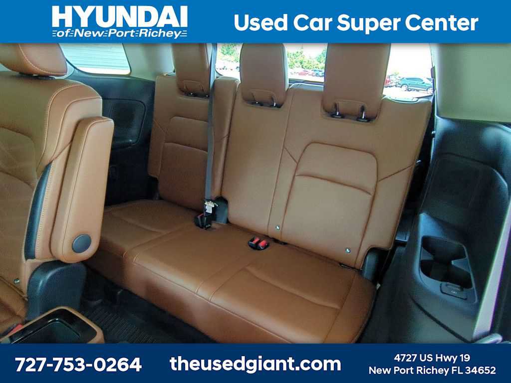 Used 2023 Nissan Pathfinder Platinum FWD image 15