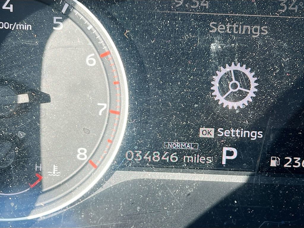 Used 2025 Mitsubishi Outlander SE image 14