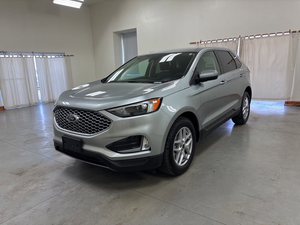 Used 2024 Ford Edge SEL w/ Convenience Package image 4