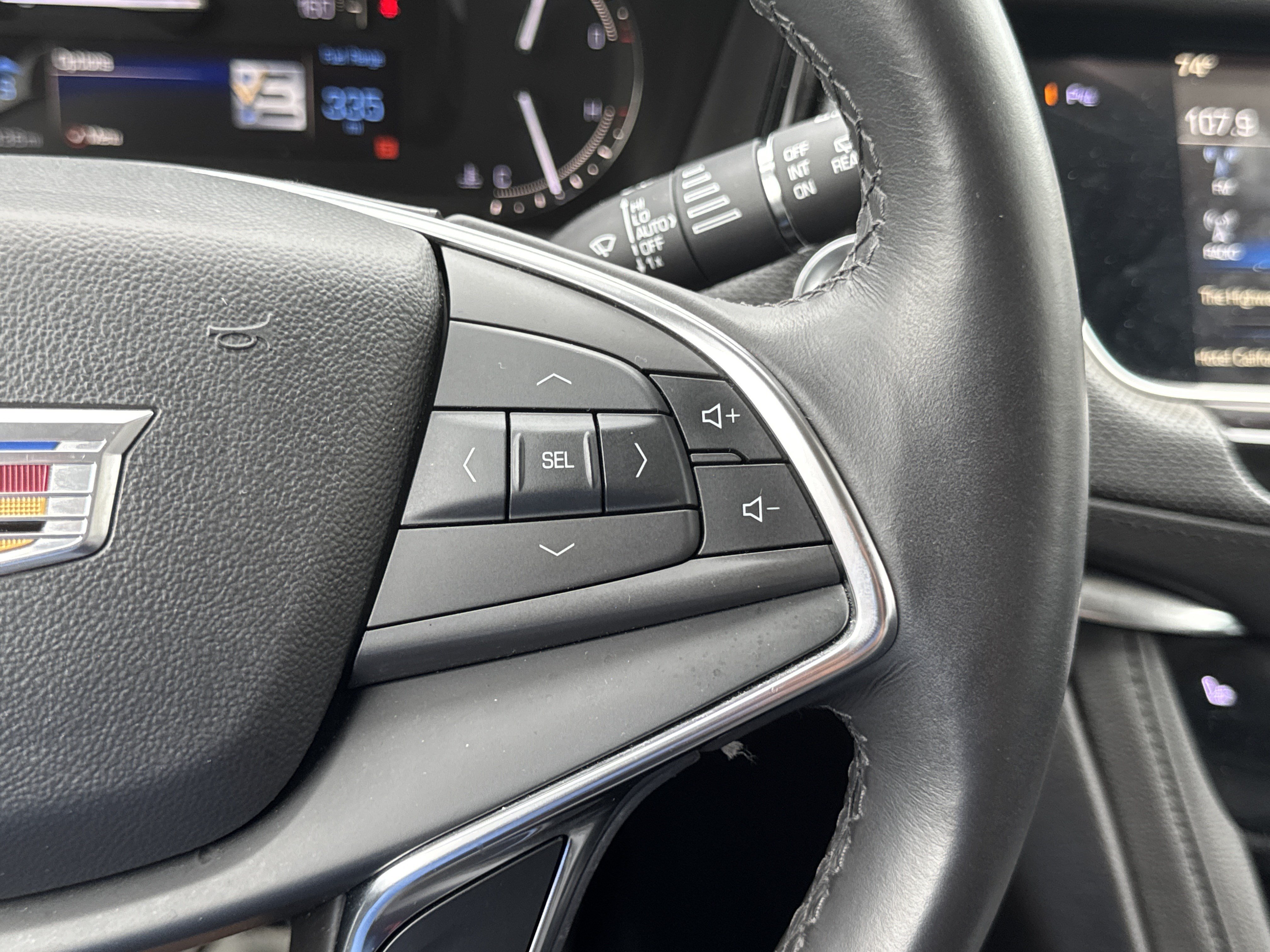 Used 2018 Cadillac XT5 Luxury AWD/4WD image 15