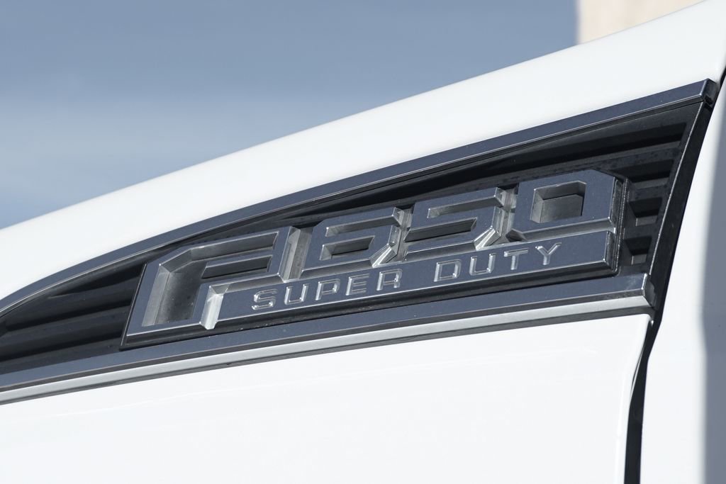 Used 2016 Ford F650 2WD Crew Cab Super Duty image 57