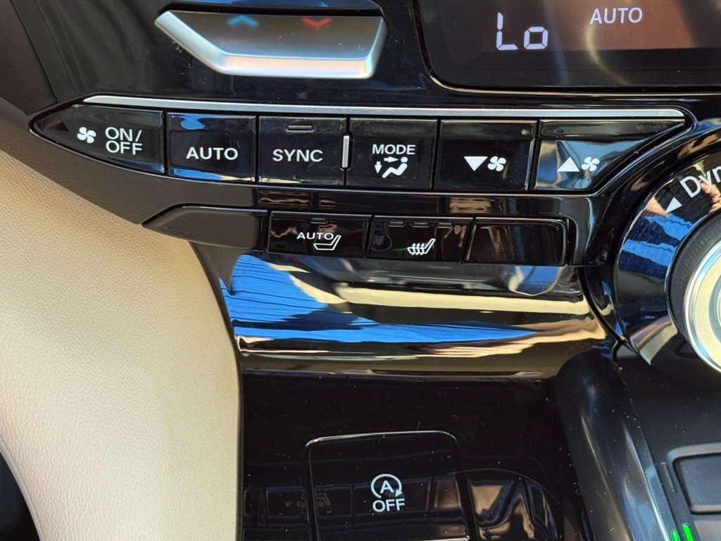 Certified 2025 Acura MDX w/ Technology Package AWD/4WD image 29