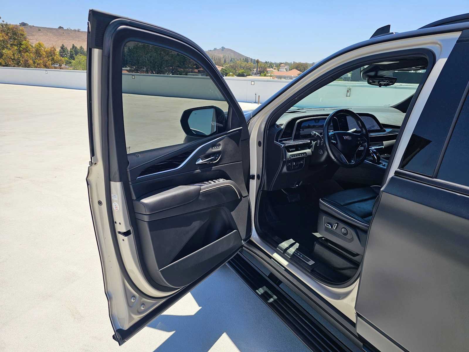 Used 2022 Cadillac Escalade Sport w/ Touring Package AWD/4WD image 22