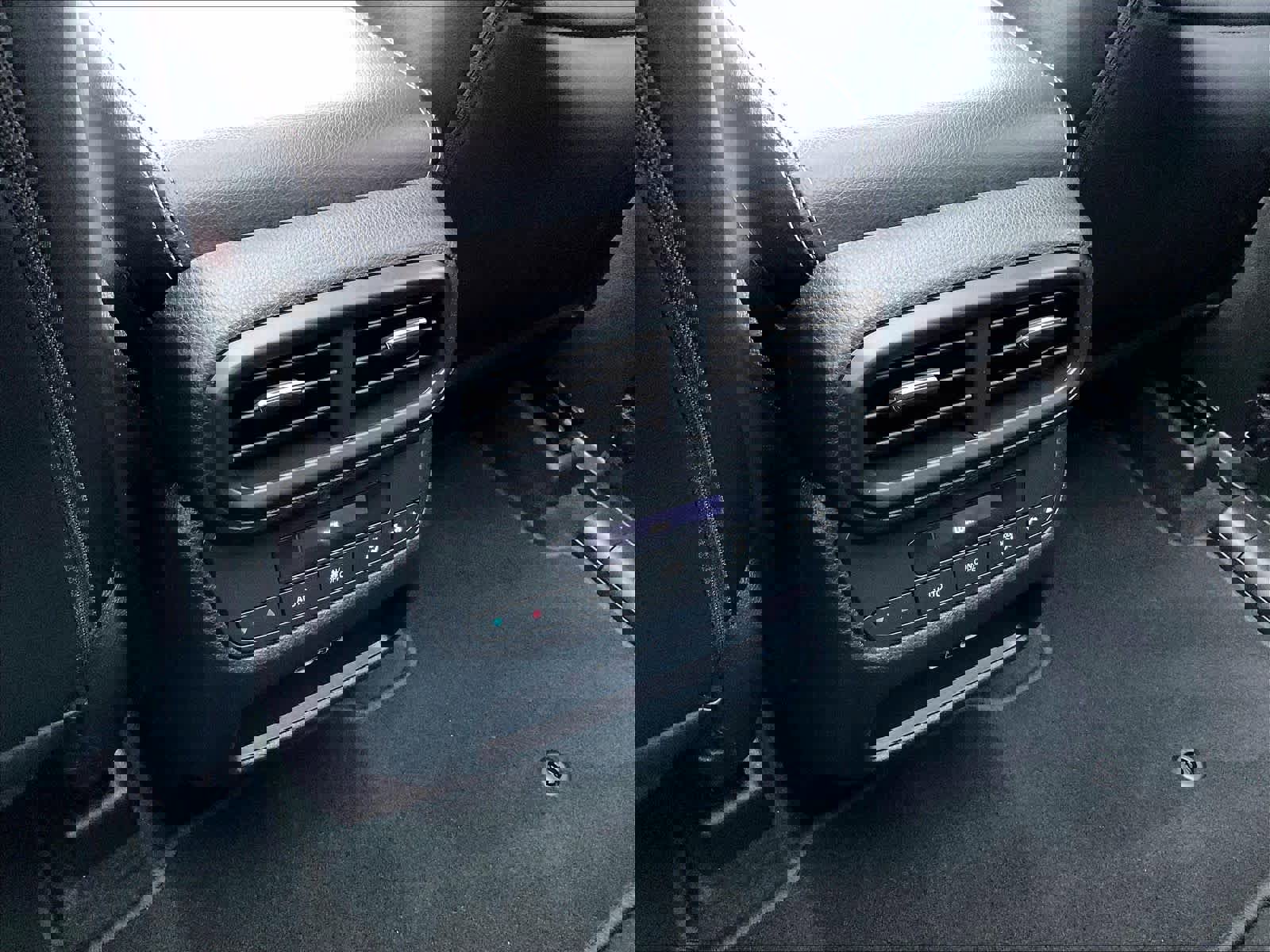 Used 2025 Honda Pilot Touring image 27