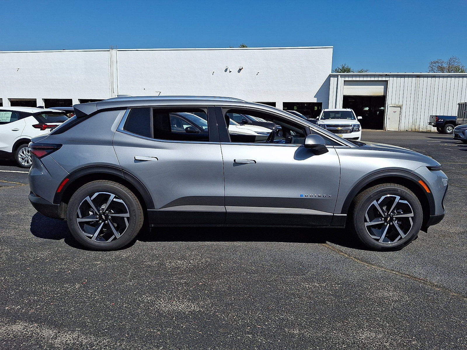 New 2026 Chevrolet Equinox EV LT FWD image 6