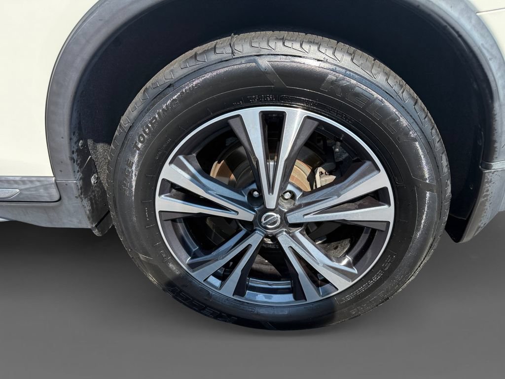 Used 2018 Nissan Rogue SL w/ Premium Package FWD image 8