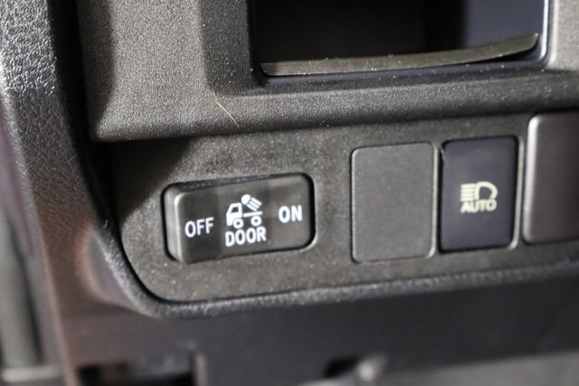 Used 2018 Toyota Tacoma SR5 RWD image 19