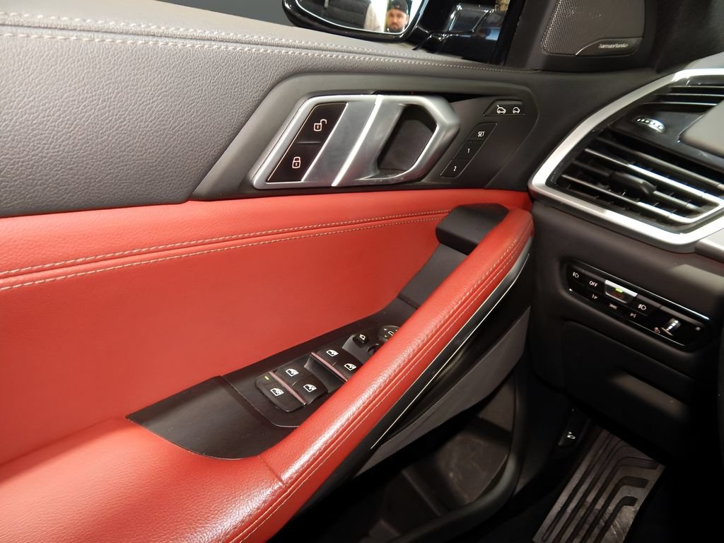 Used 2021 BMW X6 xDrive40i w/ Premium Package AWD/4WD image 16