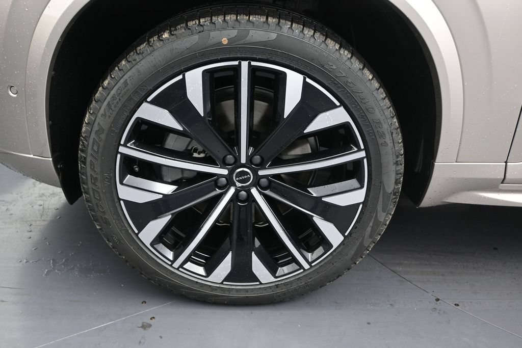 New 2026 Volvo XC90 B6 Plus AWD/4WD image 9