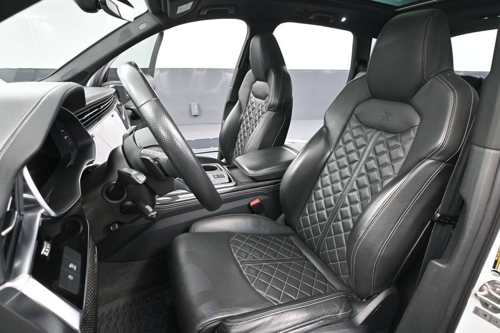 Used 2021 Audi SQ7 Premium Plus w/ Executive Package AWD/4WD image 21