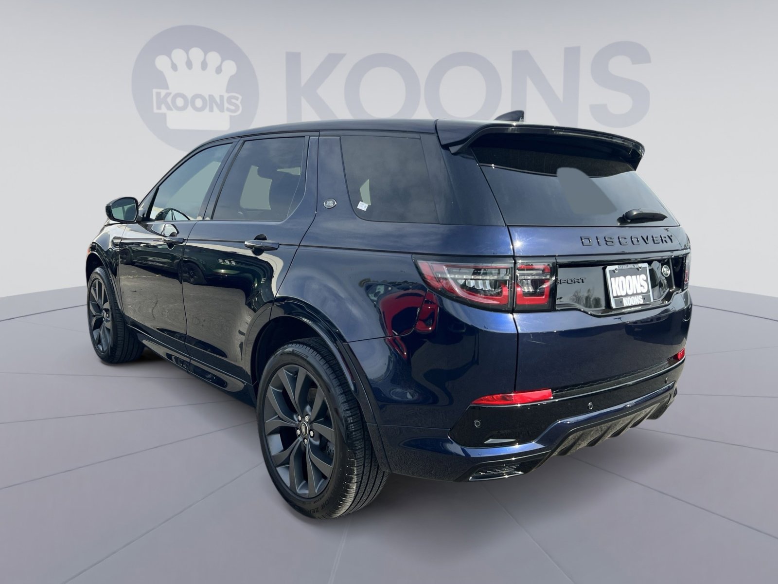 Used 2023 Land Rover Discovery Sport SE R-Dynamic image 14