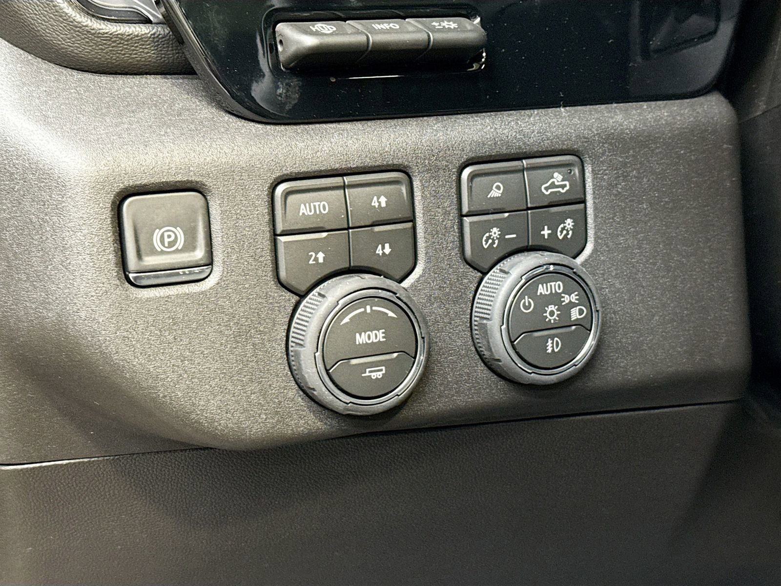 New 2026 Chevrolet Silverado 2500 ZR2 w/ LPO, Dark Essentials Package image 12