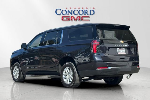 Used 2025 Chevrolet Suburban LT AWD/4WD image 6
