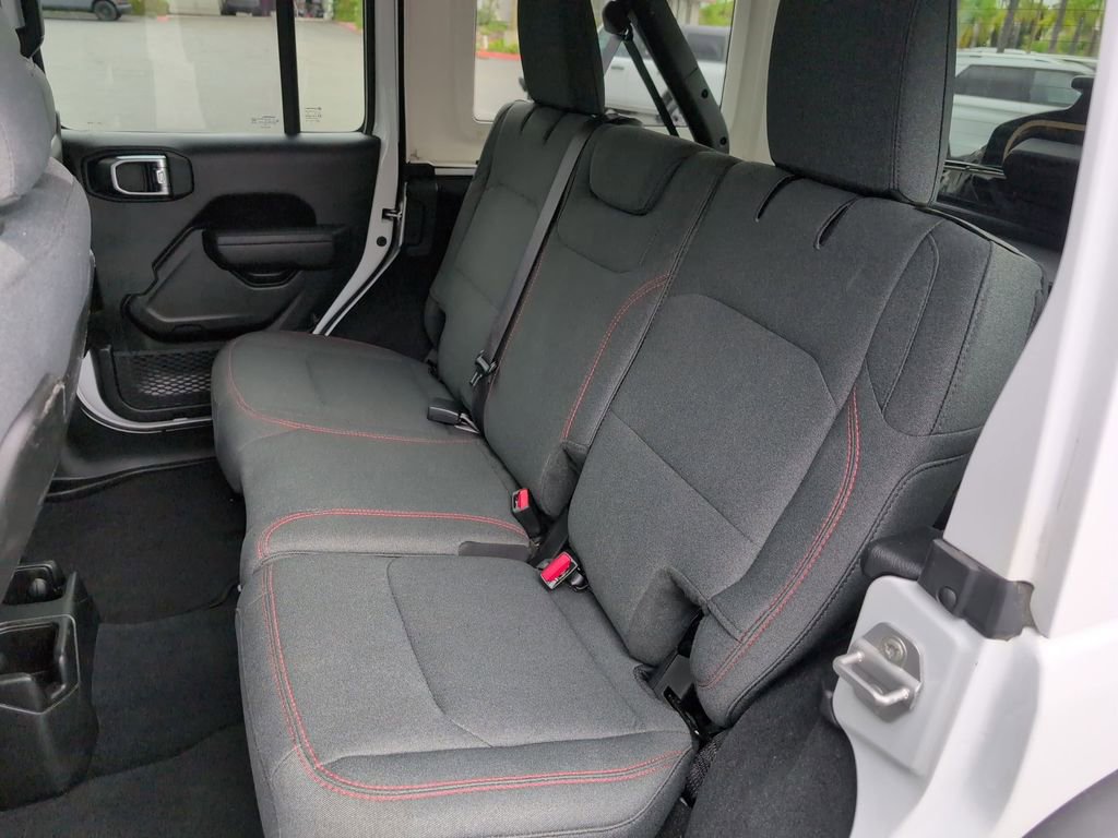 Used 2025 Jeep Wrangler Unlimited Rubicon image 28