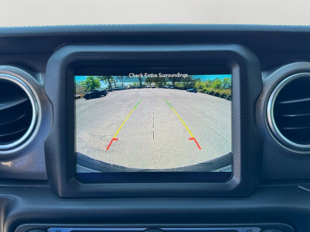 Used 2018 Jeep Wrangler Unlimited Sahara image 26