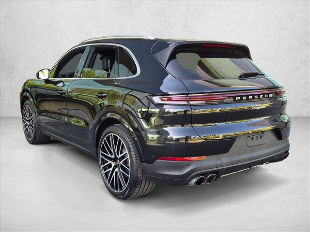 Used 2025 Porsche Cayenne AWD/4WD image 8