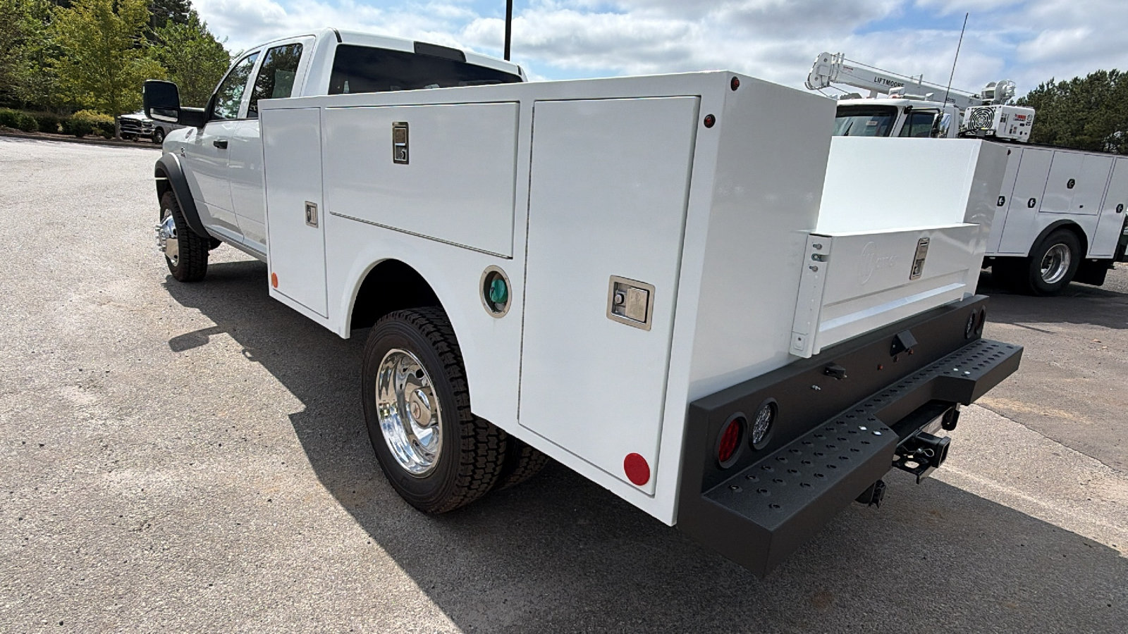 New 2026 RAM 5500 Tradesman AWD/4WD image 10