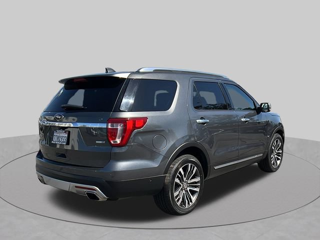 Used 2017 Ford Explorer Platinum AWD/4WD image 3