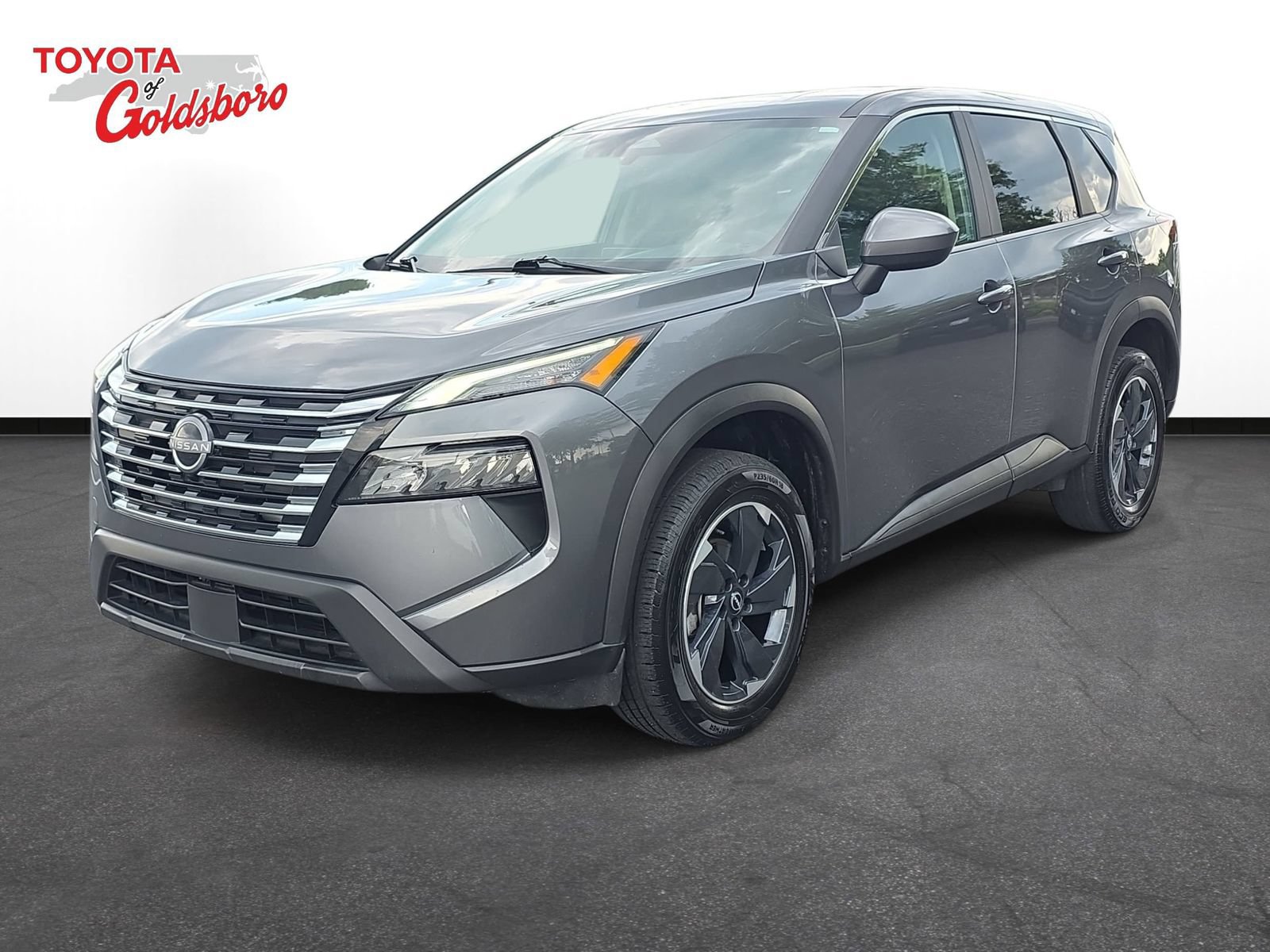 Used 2025 Nissan Rogue SV