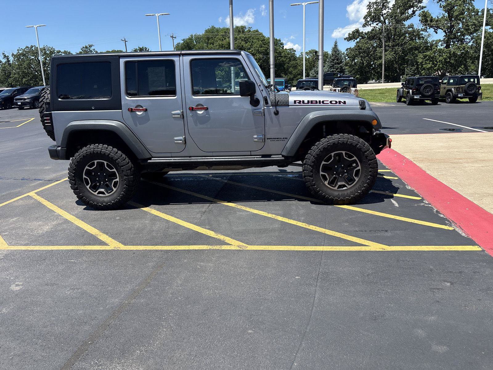 Used 2017 Jeep Wrangler Unlimited Rubicon AWD/4WD image 4