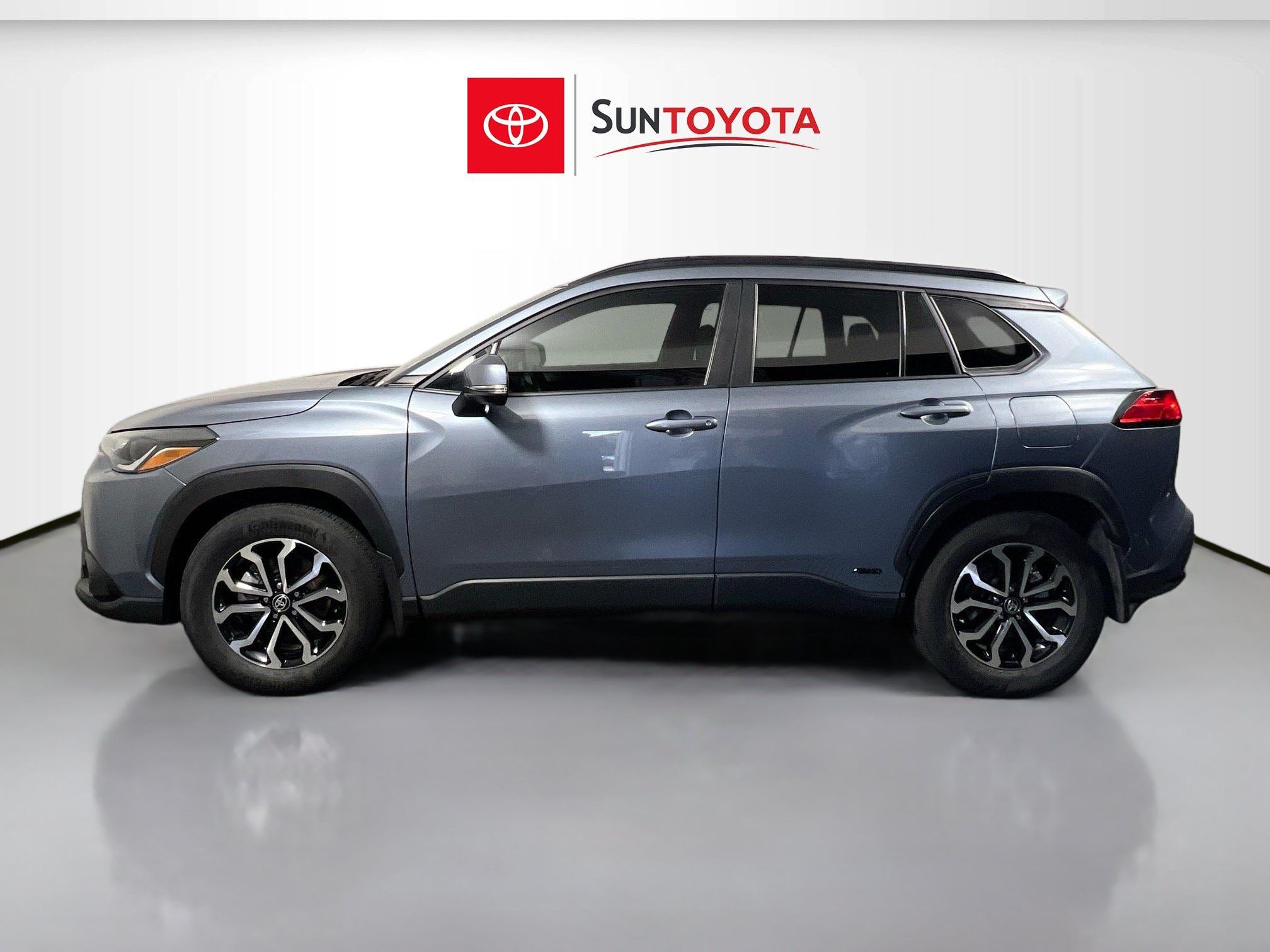 Used 2024 Toyota Corolla Cross AWD Hybrid image 7