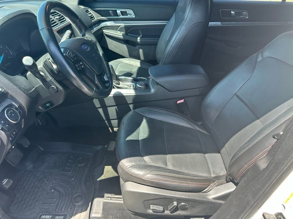 Used 2017 Ford Explorer Sport w/ Equipment Group 401A AWD/4WD image 14