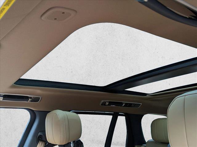 New 2026 Land Rover Range Rover SE image 15