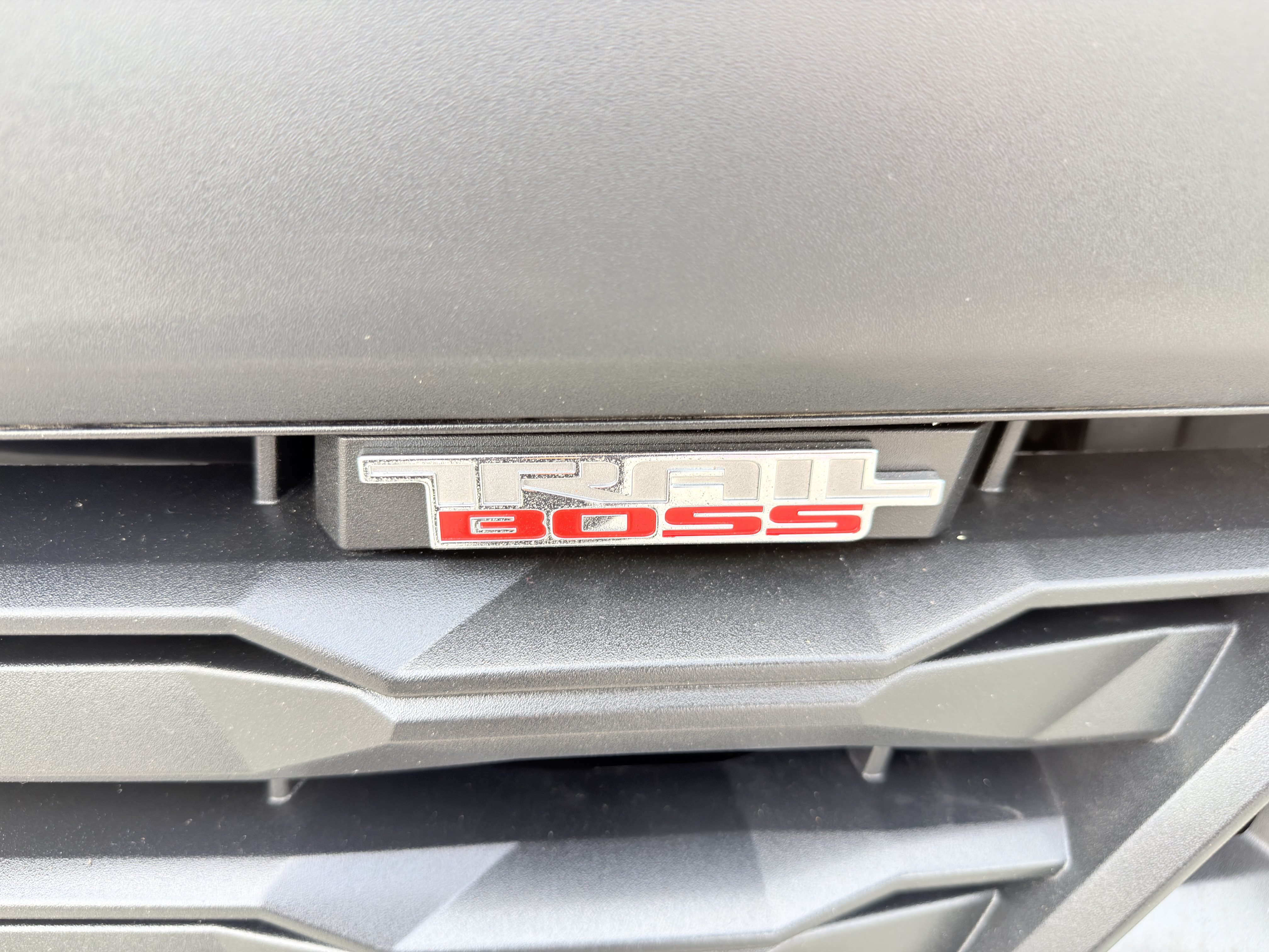 Used 2024 Chevrolet Colorado Trail Boss w/ LPO, Dark Essentials Package AWD/4WD image 53