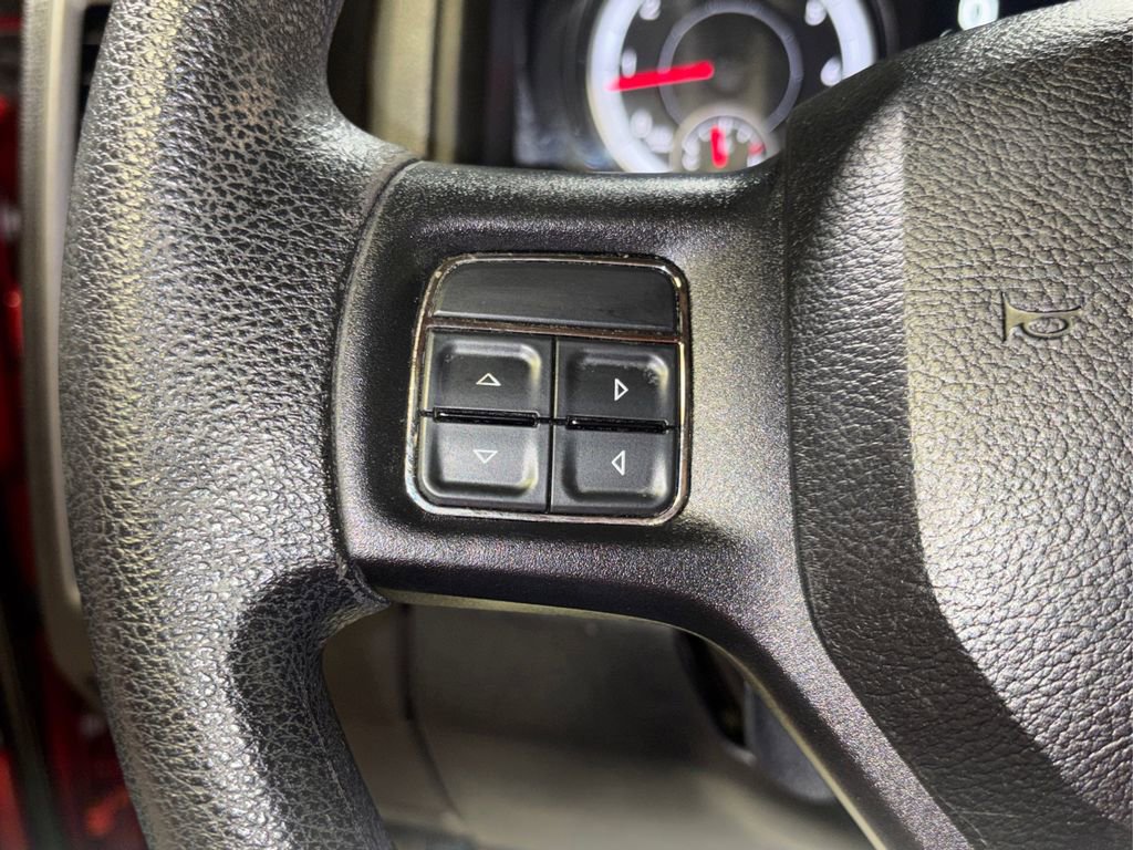 Used 2014 RAM 1500 Express image 28
