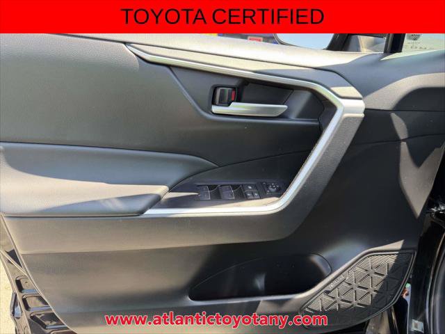 Certified 2025 Toyota RAV4 XLE AWD/4WD image 18