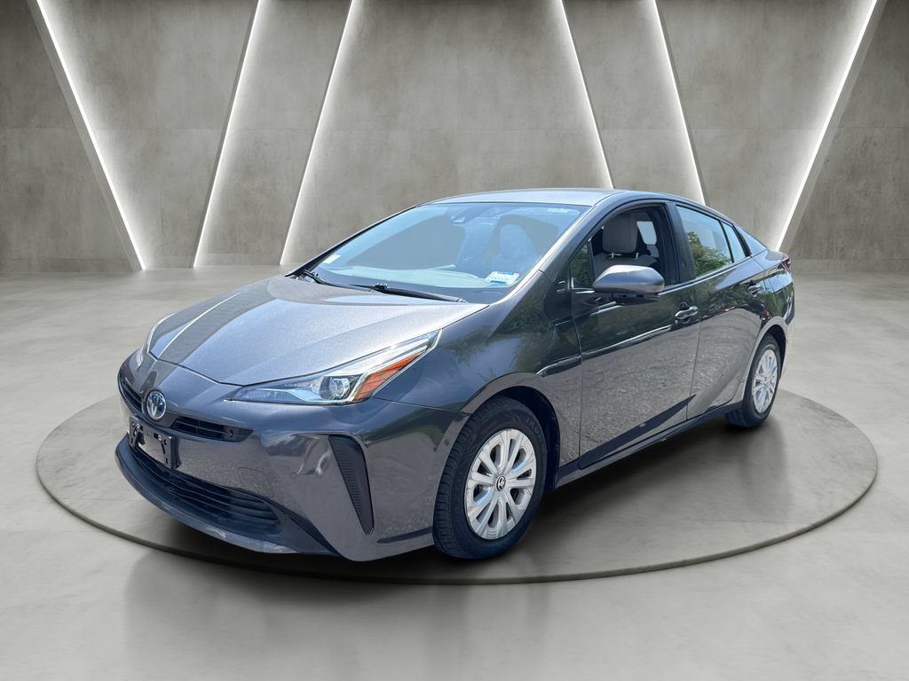 Used 2022 Toyota Prius LE FWD image 3