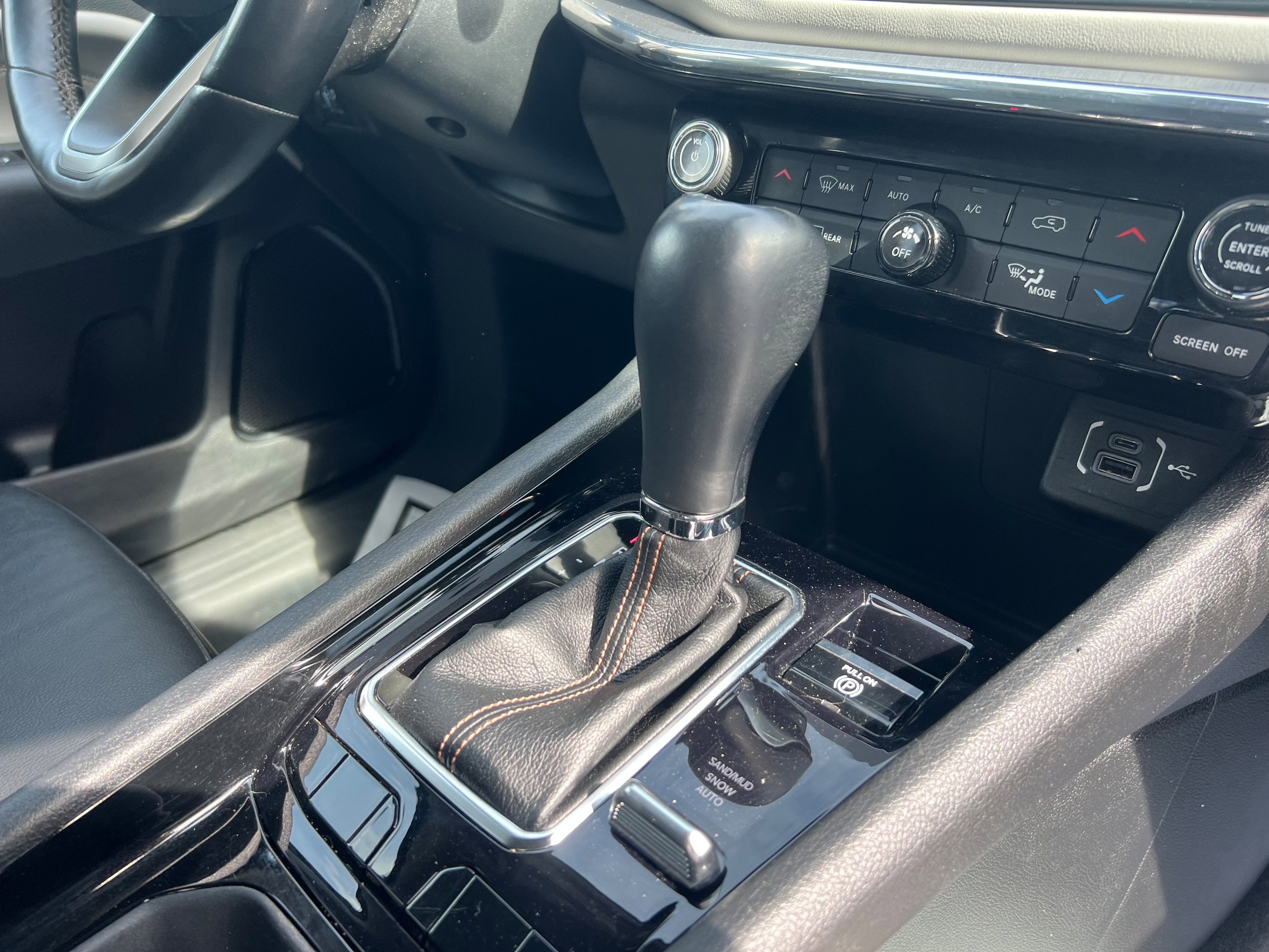 Used 2022 Jeep Compass Limited AWD/4WD image 18