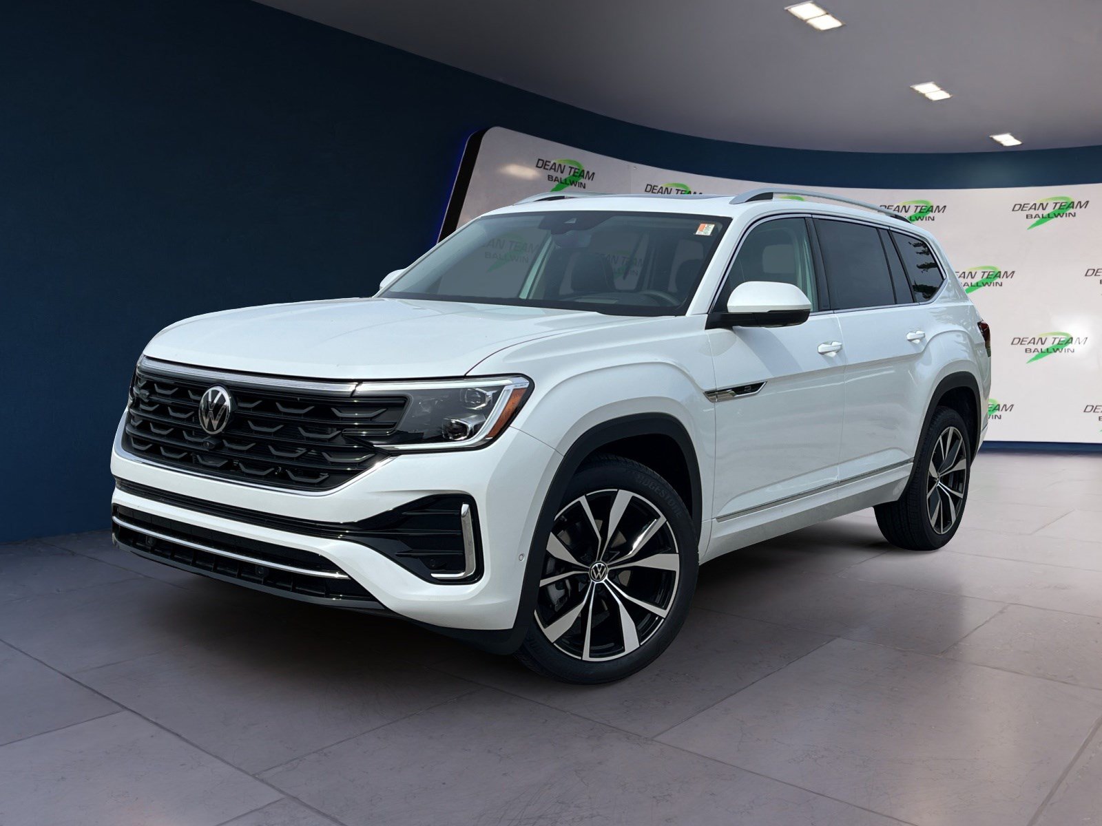 New 2026 Volkswagen Atlas SEL Premium R-Line AWD/4WD image 3