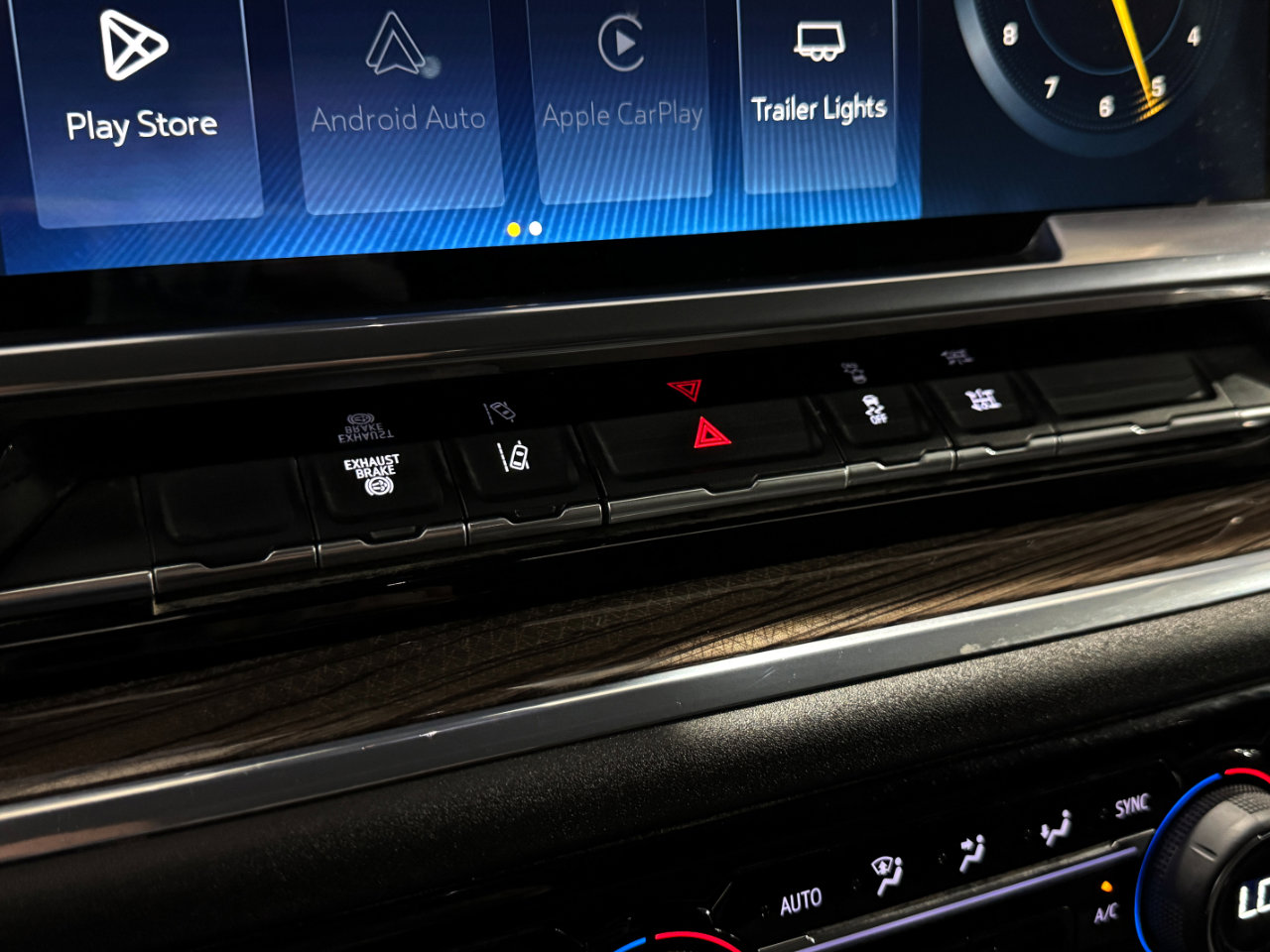 Used 2024 Chevrolet Silverado 3500 LT w/ Convenience Package image 33